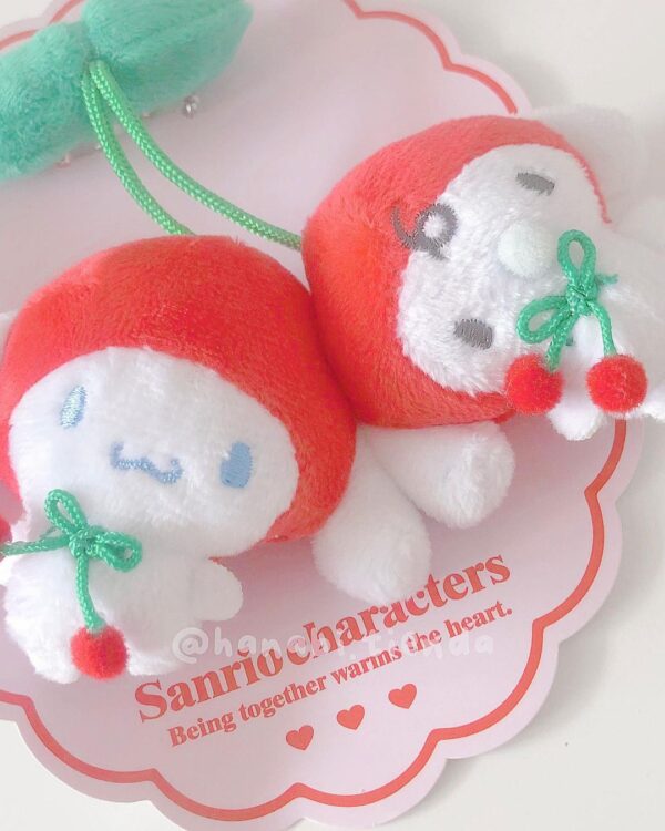 Cherry Sanrio Plush Keychains - Imagen 5